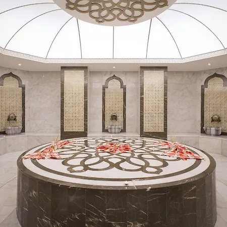 Hotel Orange Palace 5*